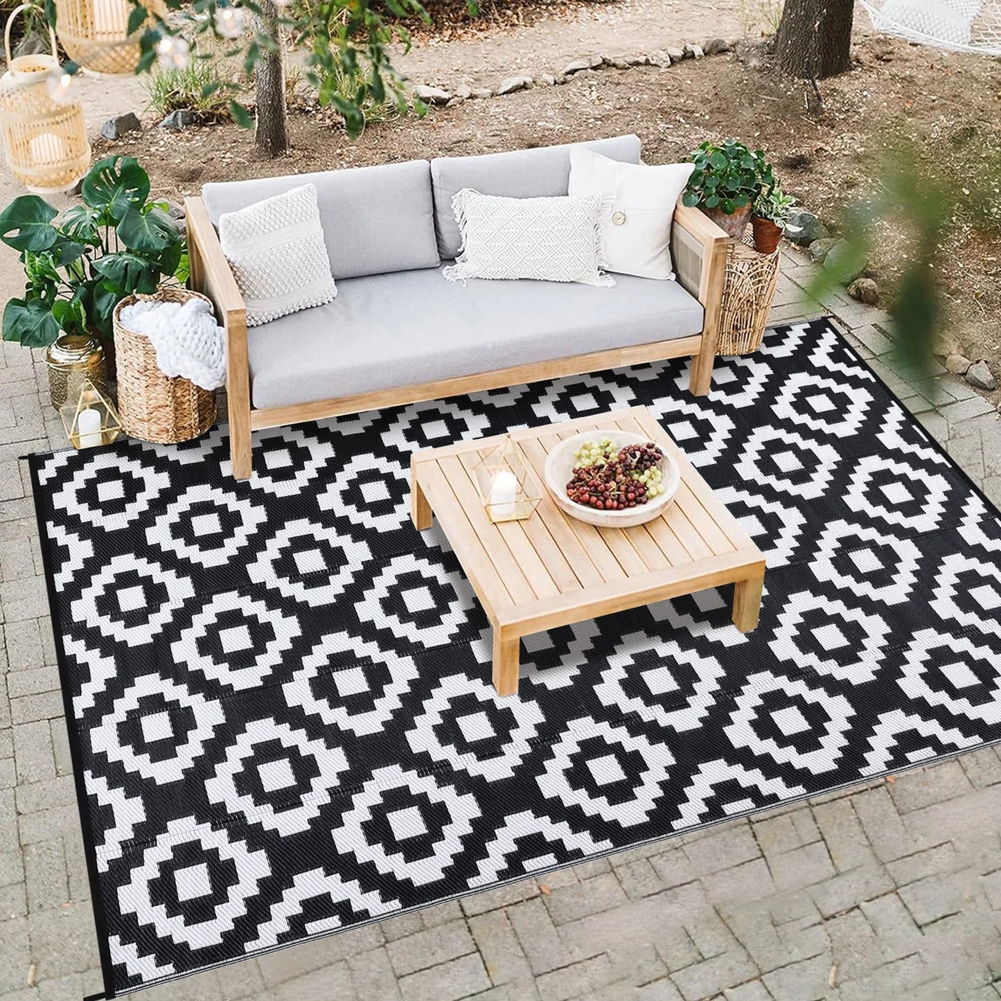 Waterproof, Reversible Outdoor 5x8 Modern Geometric Rug