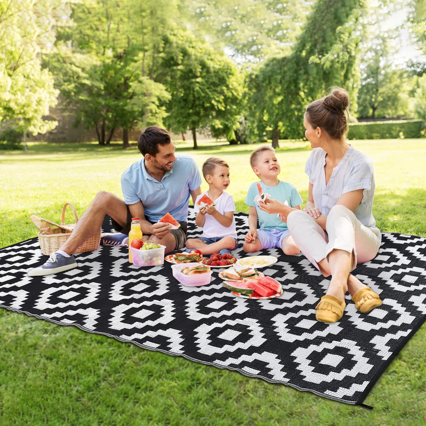 Waterproof, Reversible Outdoor 5x8 Modern Geometric Rug