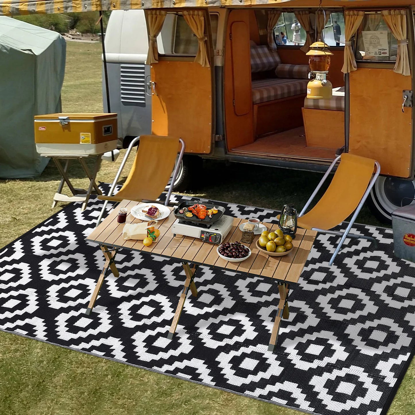Waterproof, Reversible Outdoor 5x8 Modern Geometric Rug