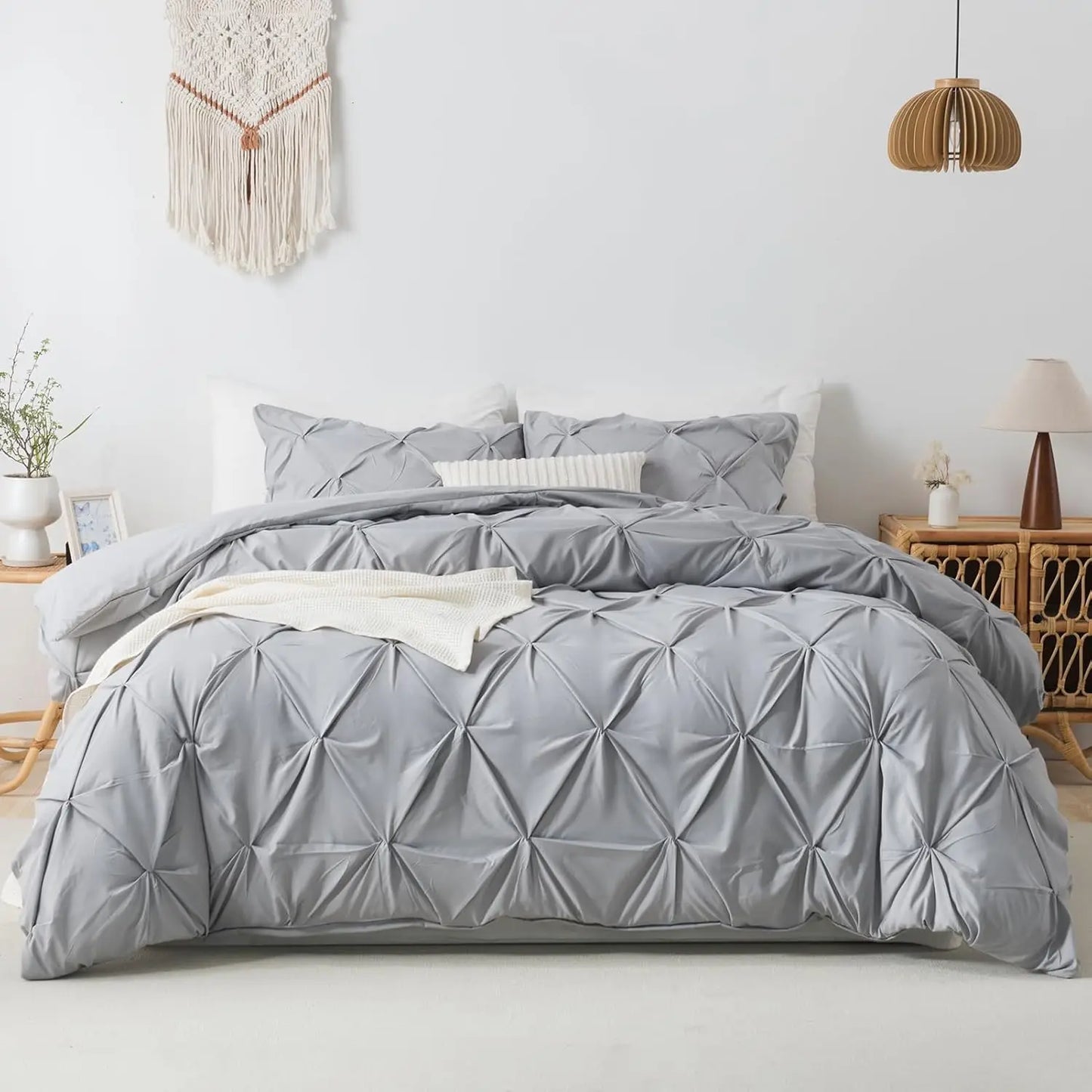 3 Piece Soft Microfiber Pinch Pleat Duvet Cover Set with Zipper